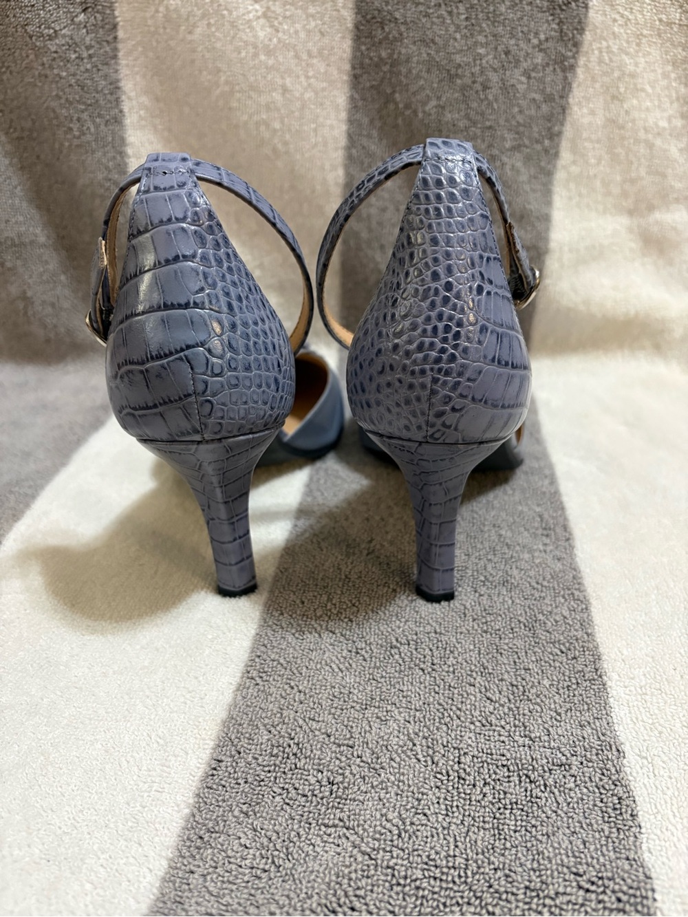 Franco Sarto Gray/Blue Floral Pointed-Toe Ankle Strap Pumps - Picture 4 of 6